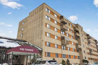 21 Putter Drive 303S, Wallingford, CT 06492