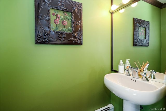 3526 Daniel Crescent, Baldwin Harbor, NY 11510