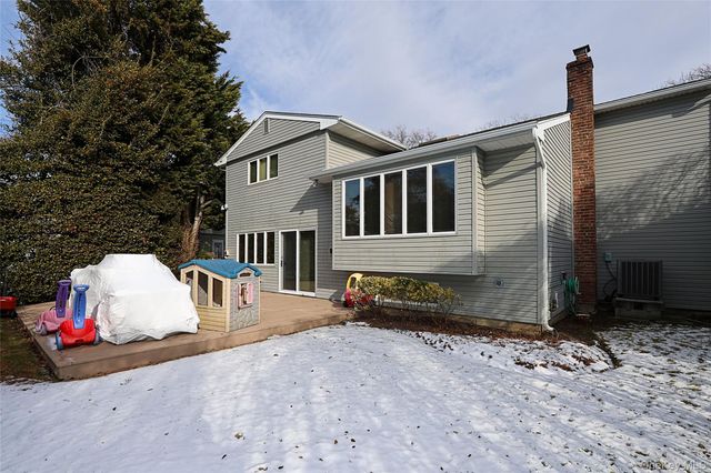 3526 Daniel Crescent, Baldwin Harbor, NY 11510