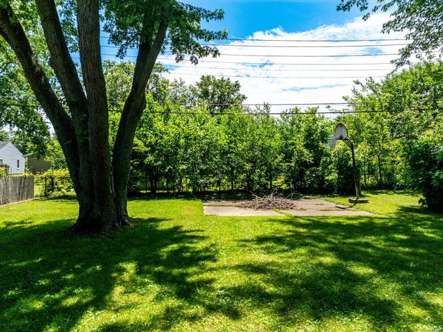 1801 E 24th Street, Muncie, IN 47302