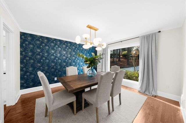 10155 Cresent Hill Lane, Roswell, GA 30076