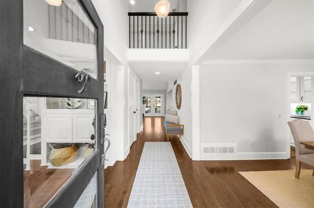 10155 Cresent Hill Lane, Roswell, GA 30076