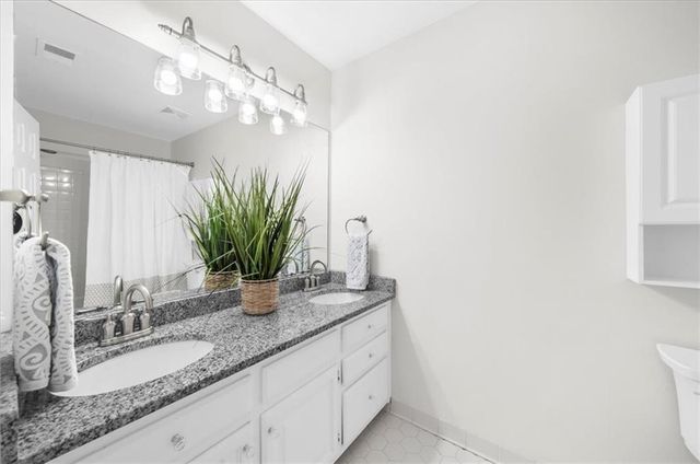 10155 Cresent Hill Lane, Roswell, GA 30076