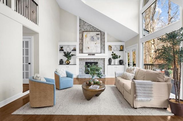 10155 Cresent Hill Lane, Roswell, GA 30076