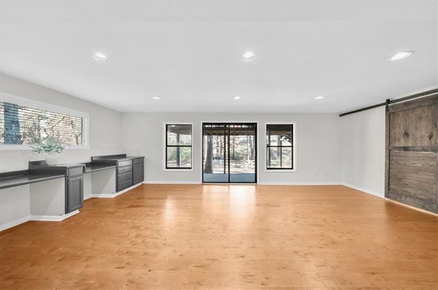 10155 Cresent Hill Lane, Roswell, GA 30076