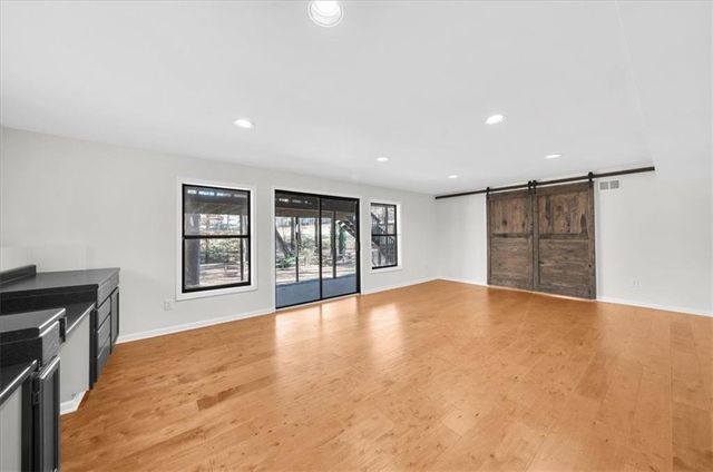 10155 Cresent Hill Lane, Roswell, GA 30076