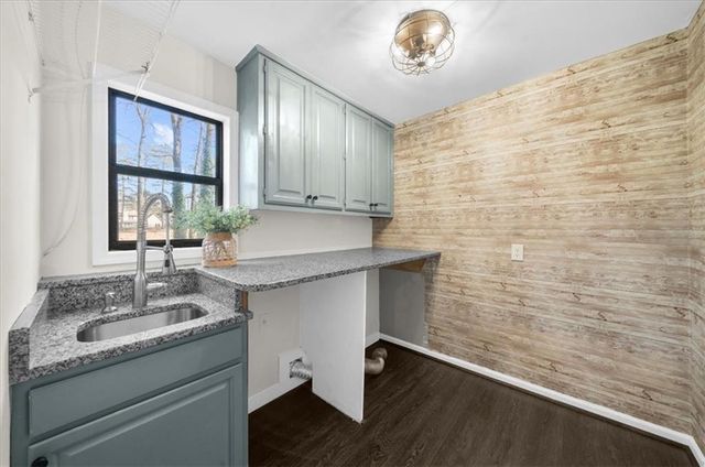 10155 Cresent Hill Lane, Roswell, GA 30076