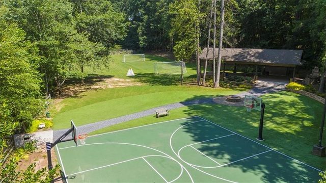 10155 Cresent Hill Lane, Roswell, GA 30076