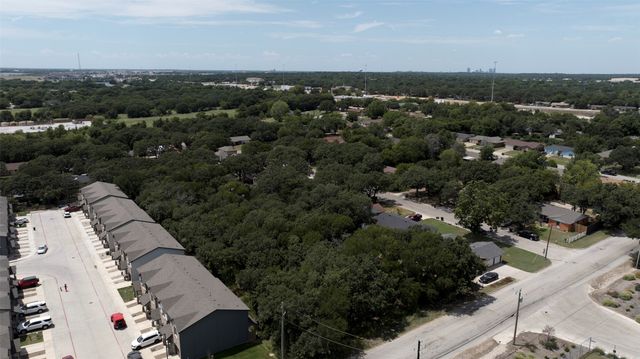 6208 Anglin Drive, Forest Hill, TX 76119