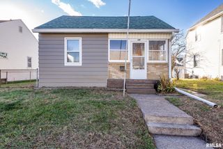 124 N ELMWOOD Avenue, Davenport, IA 52804