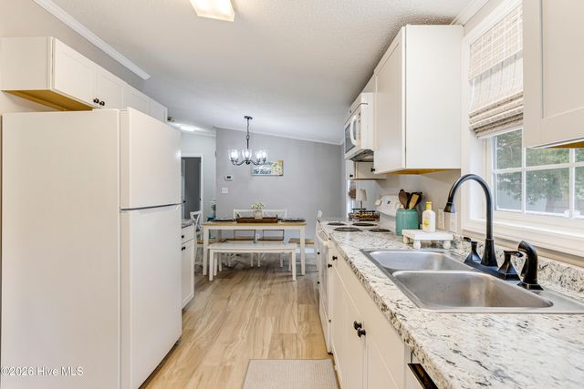2210 Forest Drive SW, Supply, NC 28462