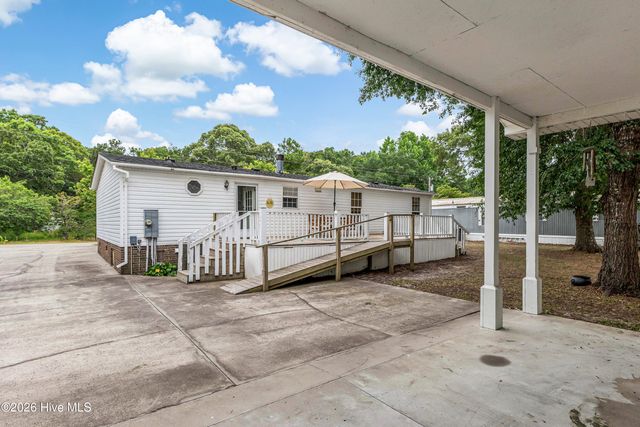 2210 Forest Drive SW, Supply, NC 28462