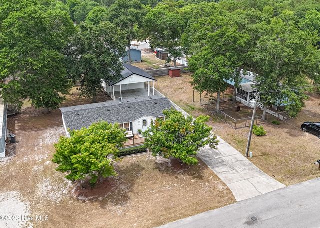2210 Forest Drive SW, Supply, NC 28462