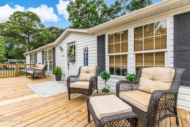 2210 Forest Drive SW, Supply, NC 28462