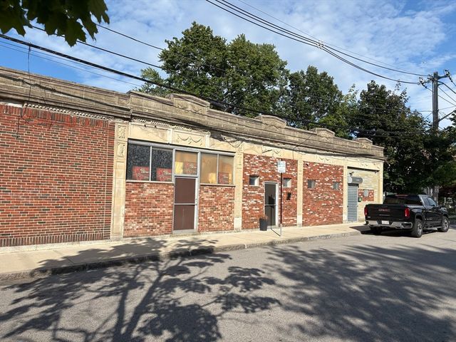 125-133 Billings Rd, Quincy, MA 02171