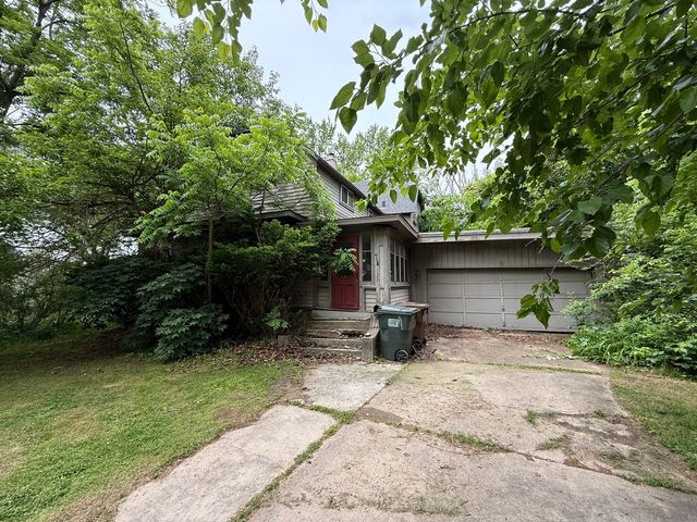 120 S Wabash Avenue, Glenwood, IL 60425