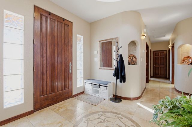 6900 Vatapa Road NE, Rio Rancho, NM 87144