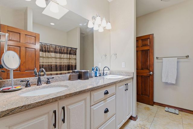 6900 Vatapa Road NE, Rio Rancho, NM 87144
