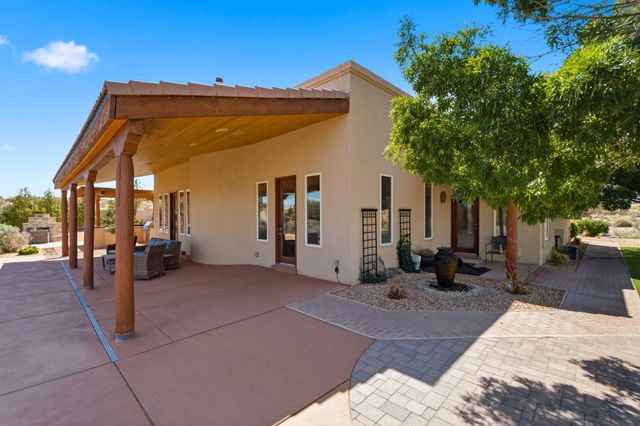 6900 Vatapa Road NE, Rio Rancho, NM 87144