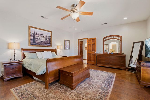 6900 Vatapa Road NE, Rio Rancho, NM 87144
