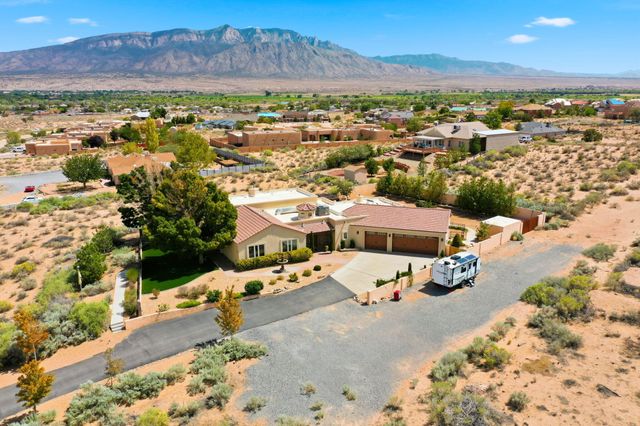 6900 Vatapa Road NE, Rio Rancho, NM 87144