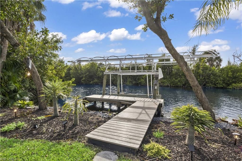 7150 Cobiac DR, ST. JAMES CITY, FL 33956 — photo 2
