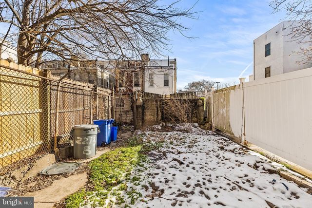 2213 N CAMAC ST, Philadelphia, PA 19133