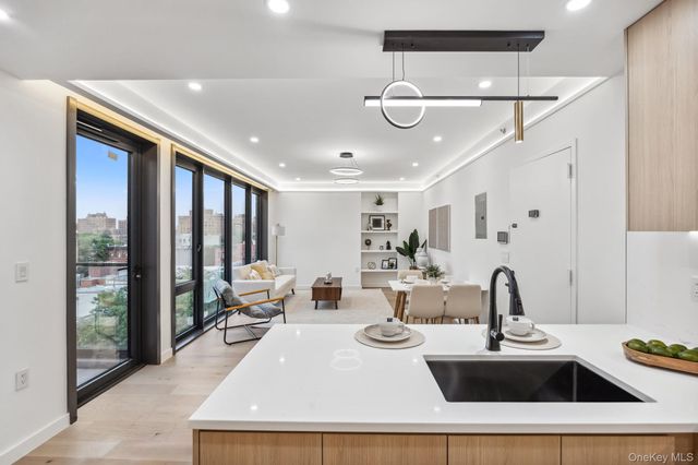 168 E 111th Street 2D, New York (manhattan), NY 10029