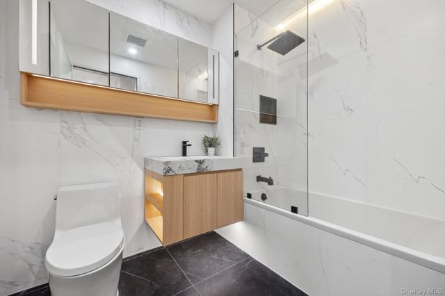 168 E 111th Street 2D, New York (manhattan), NY 10029