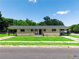 602 Highway Avenue A-B, Copperas Cove, TX 76522