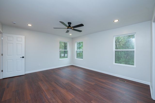 136 Moore Street, Wellford, SC 29385