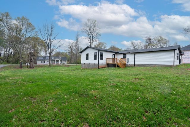136 Moore Street, Wellford, SC 29385