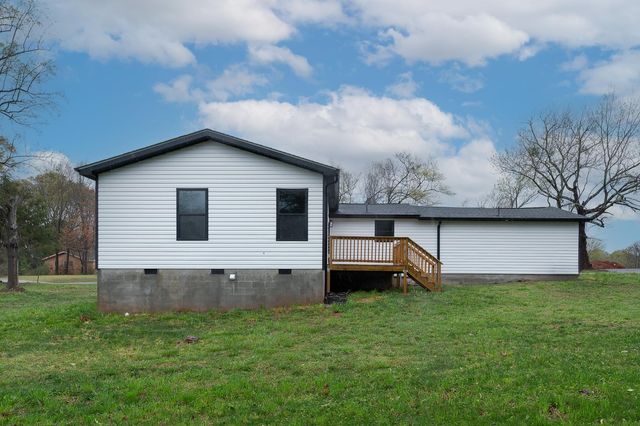 136 Moore Street, Wellford, SC 29385