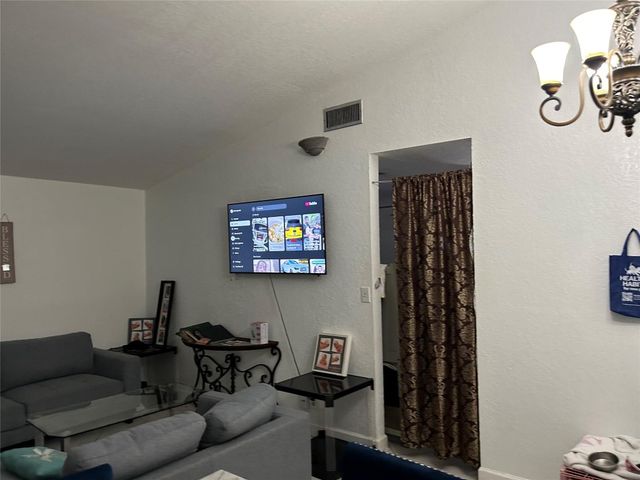 4770 NW 85th Avenue, Lauderhill, FL 33351