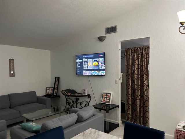 4770 NW 85th Avenue, Lauderhill, FL 33351