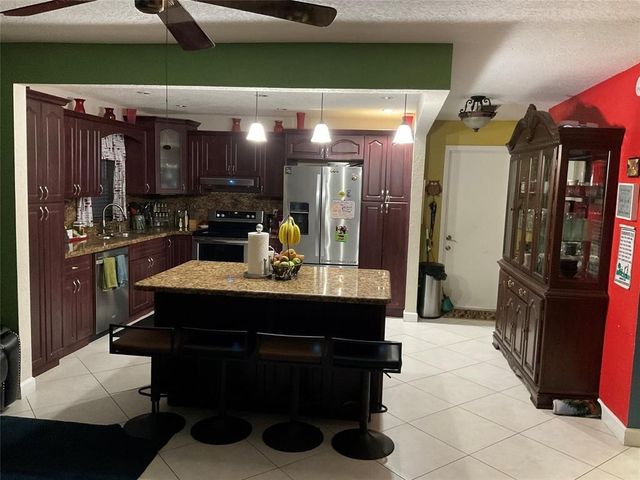 4770 NW 85th Avenue, Lauderhill, FL 33351