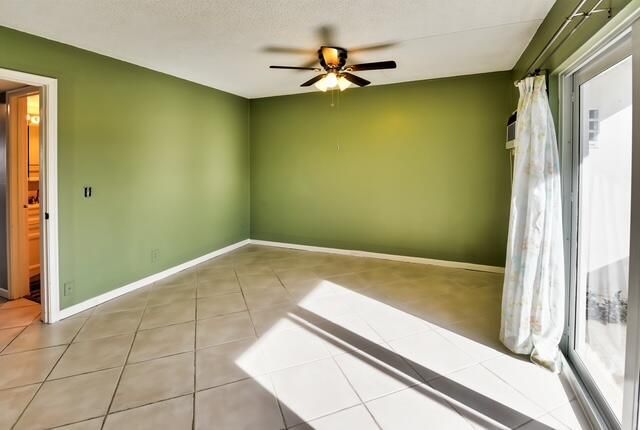 22 Kent B, West Palm Beach, FL 33417