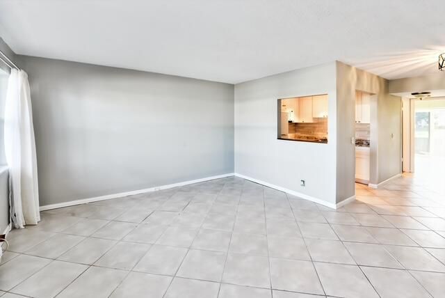 22 Kent B, West Palm Beach, FL 33417