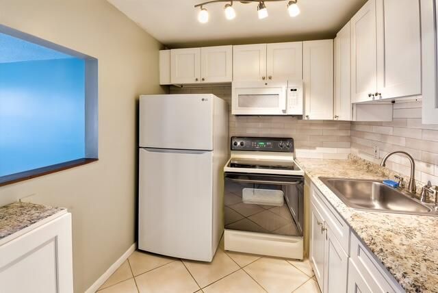 22 Kent B, West Palm Beach, FL 33417