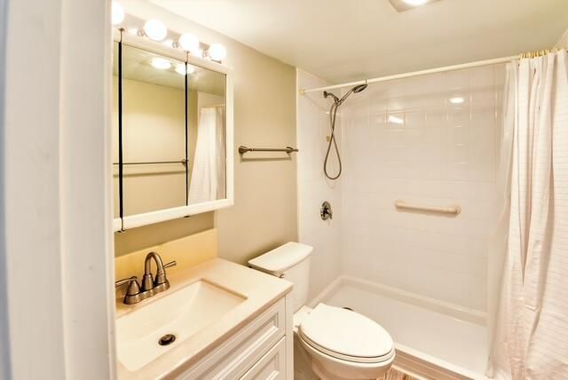 22 Kent B, West Palm Beach, FL 33417