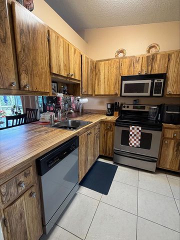 15683 Bottlebrush Circle, Delray Beach, FL 33484