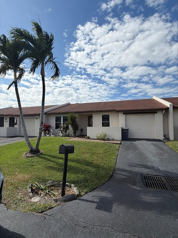 15683 Bottlebrush Circle, Delray Beach, FL 33484