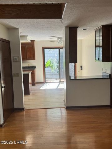 20 Fairway Winds Place, Hilton Head Island, SC 29928