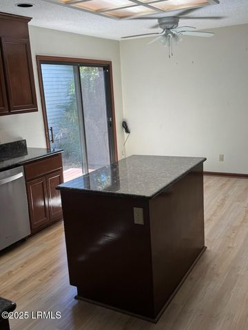 20 Fairway Winds Place, Hilton Head Island, SC 29928