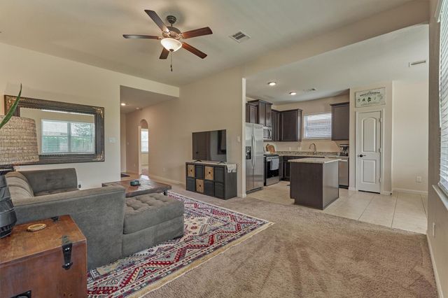 8884 Oval Glass Street, Conroe, TX 77304