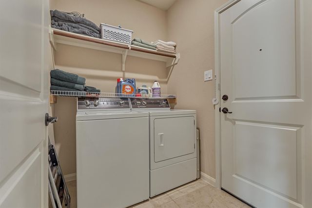8884 Oval Glass Street, Conroe, TX 77304