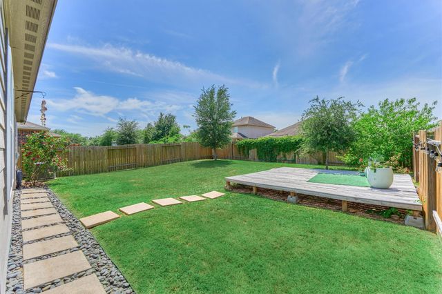 8884 Oval Glass Street, Conroe, TX 77304