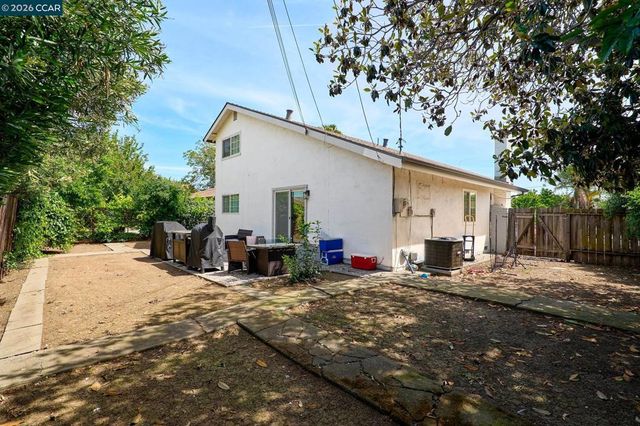 3367 Benton St, Concord, CA 94519