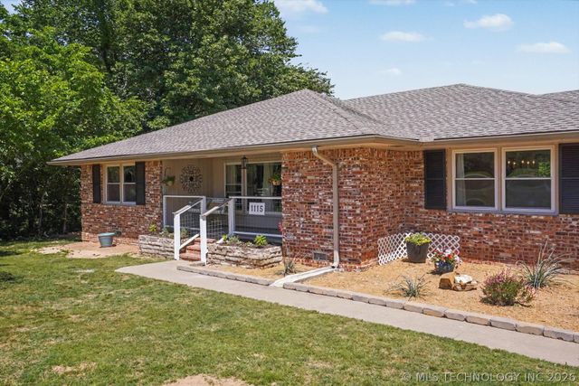 1115 Hickory Hill Road, Sapulpa, OK 74066