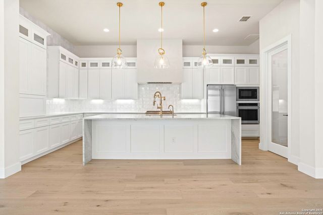 169 Westcourt, San Antonio, TX 78257